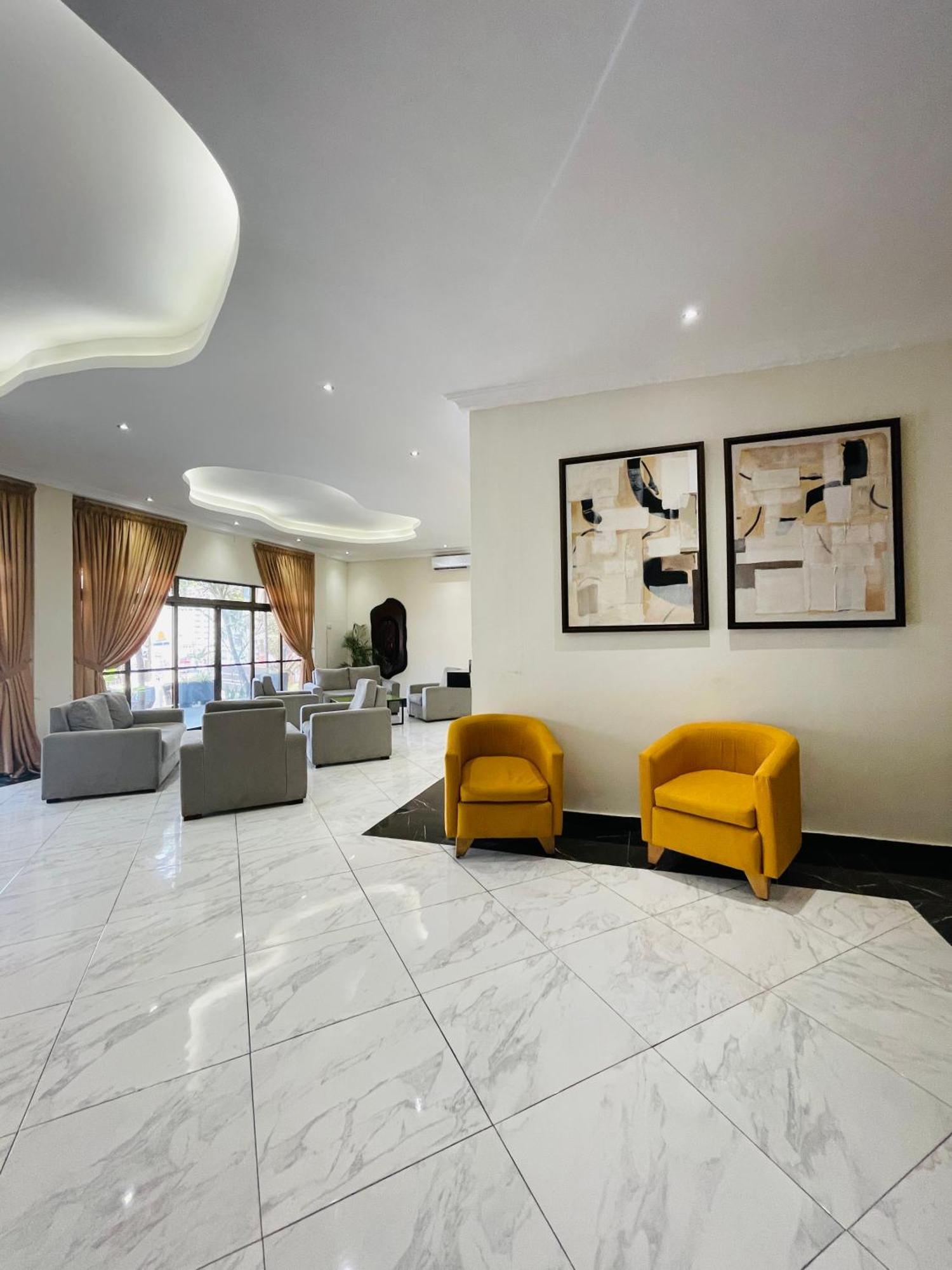 Niagara Hotel Accra Buitenkant foto