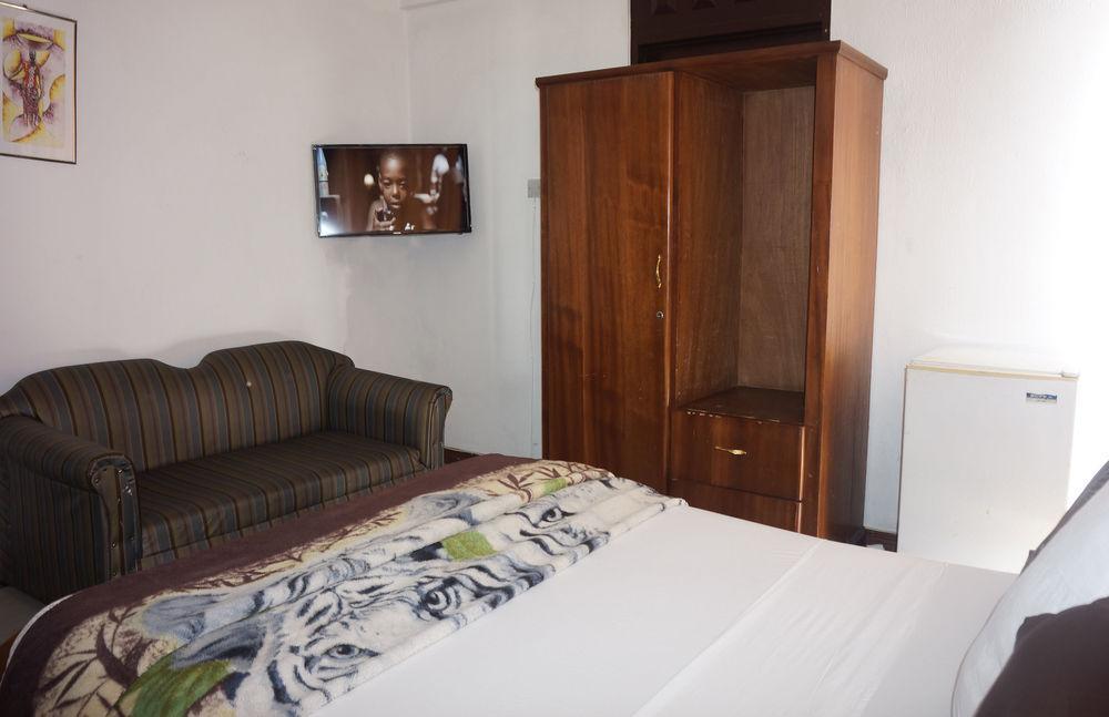 Niagara Hotel Accra Buitenkant foto
