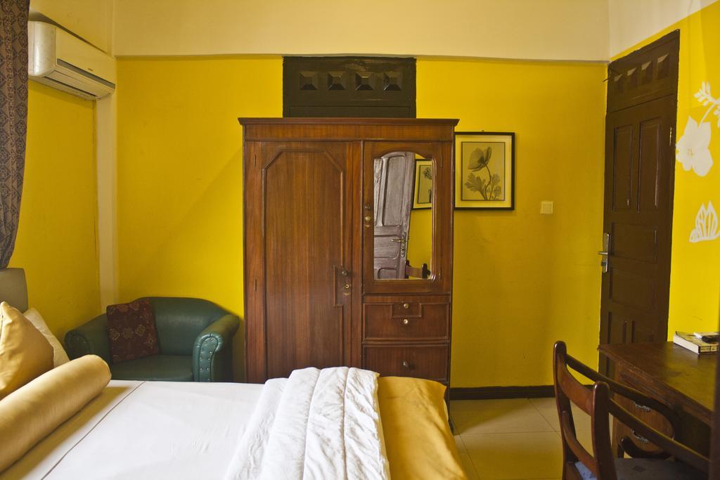 Niagara Hotel Accra Buitenkant foto