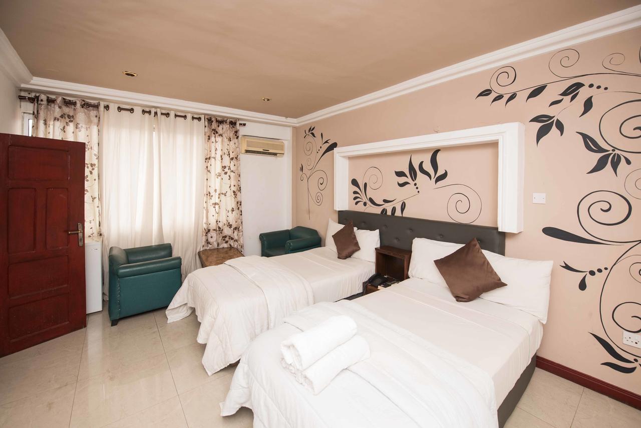 Niagara Hotel Accra Buitenkant foto