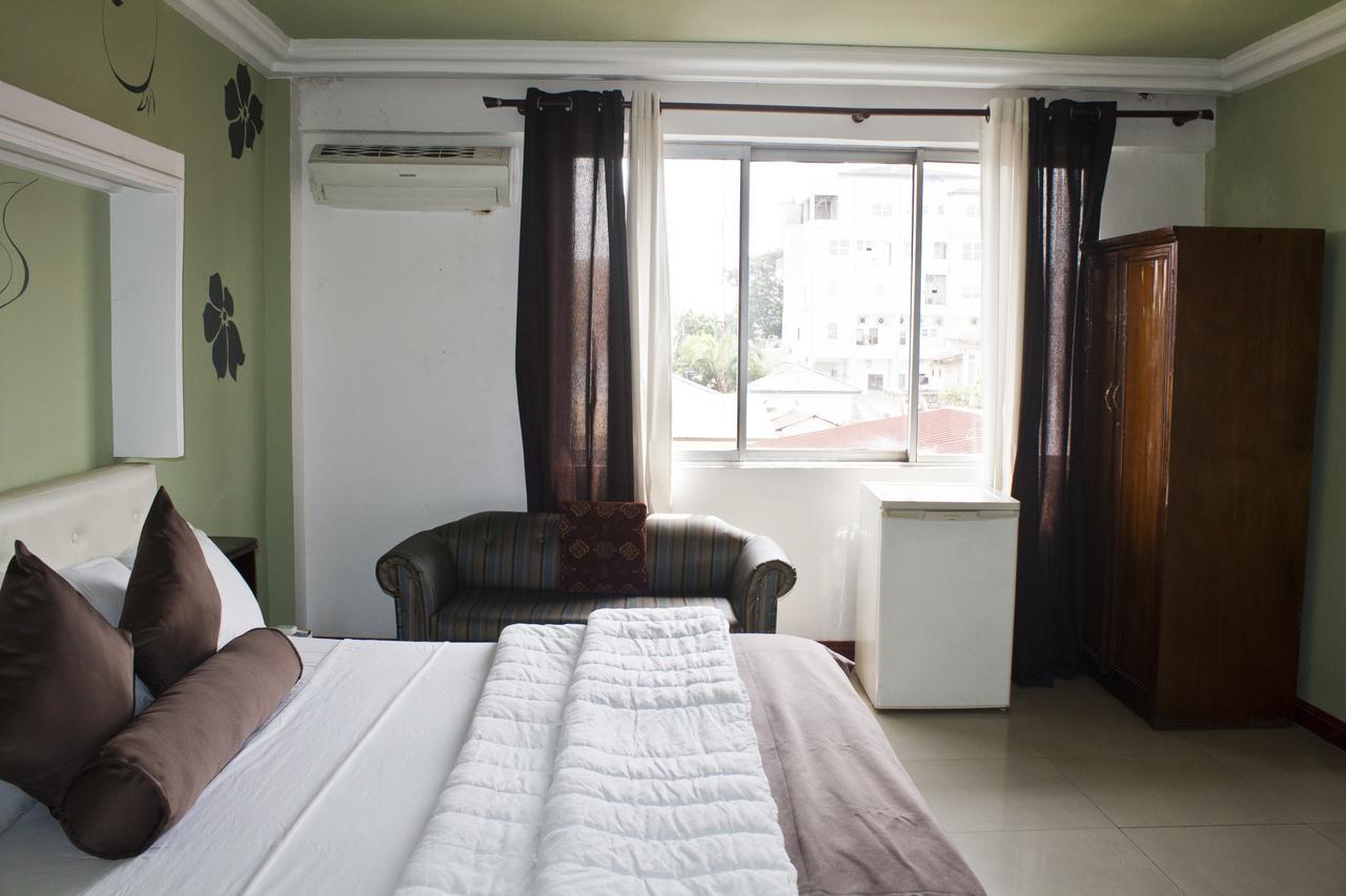 Niagara Hotel Accra Buitenkant foto