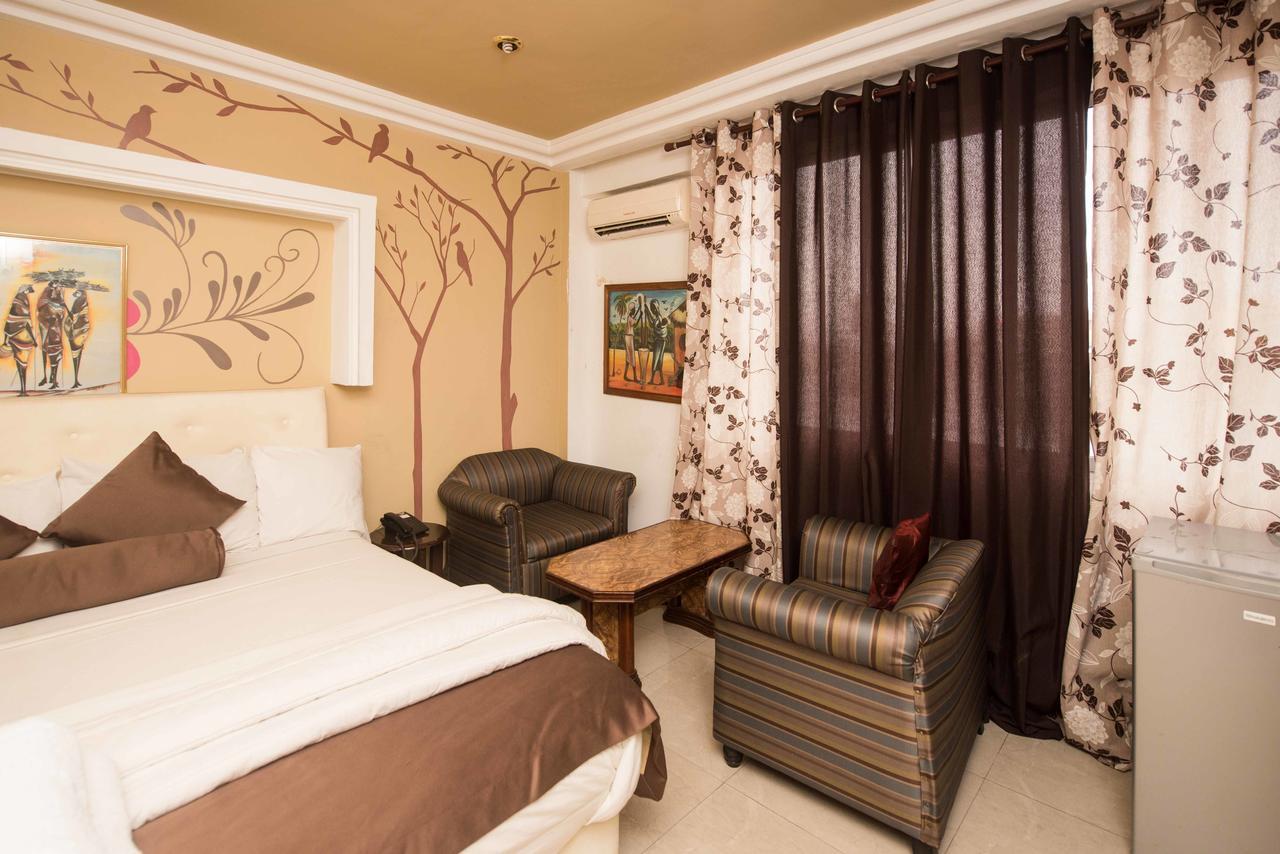 Niagara Hotel Accra Buitenkant foto