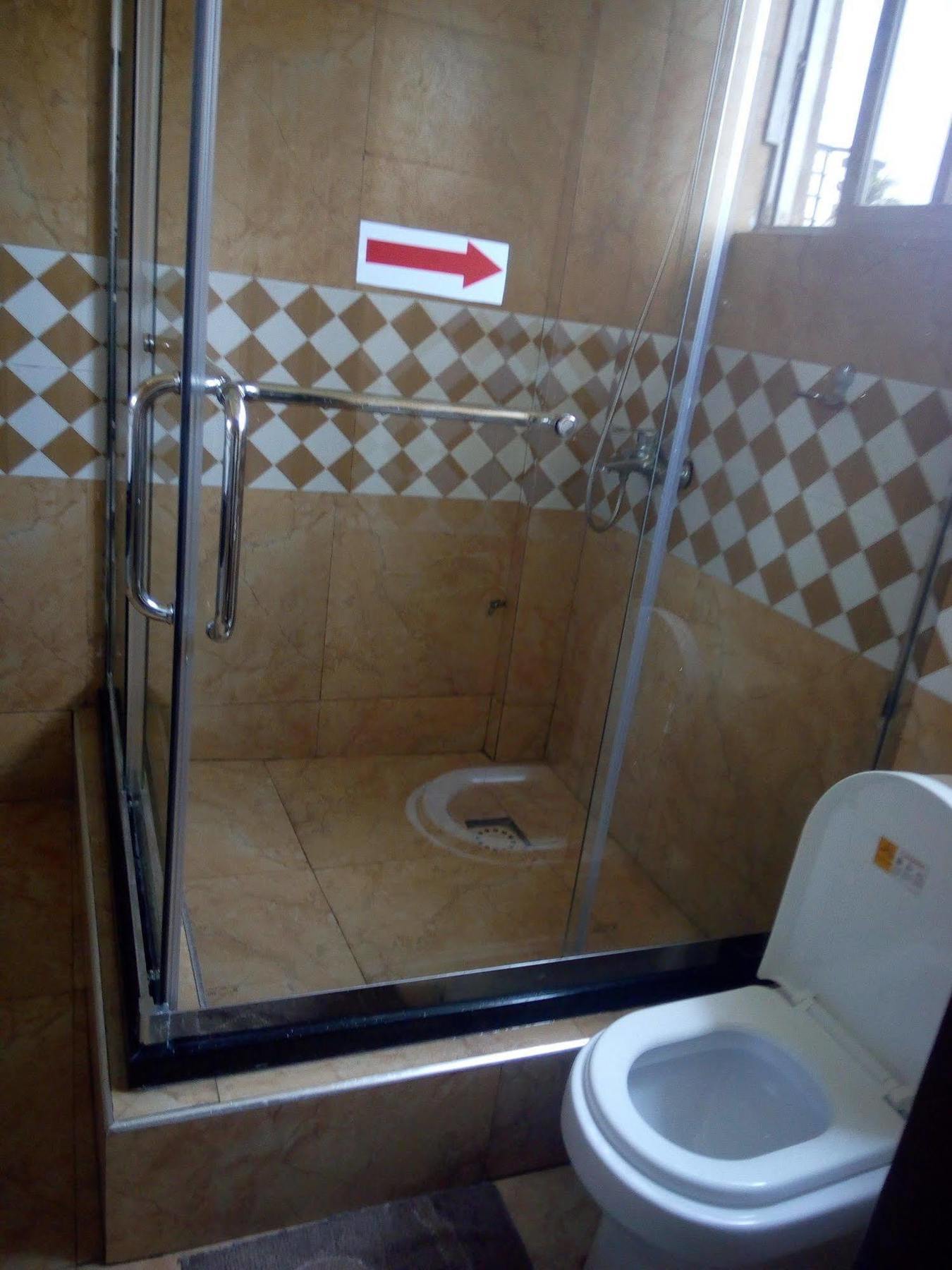 Niagara Hotel Accra Buitenkant foto